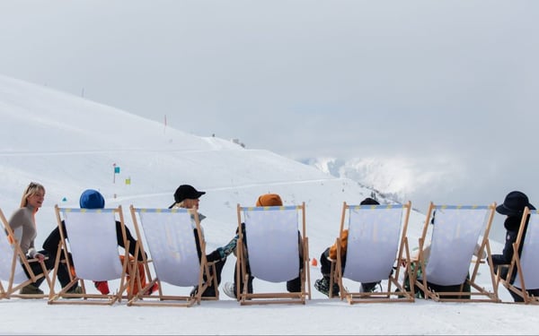 Experience a new life at 2000m & Work in a Ski Resort – Join Bramble Ski this Winter!