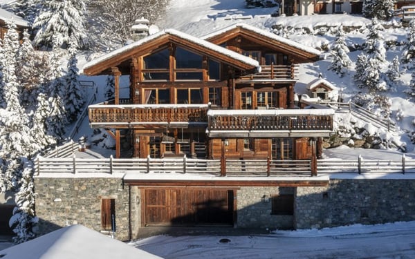 Property of the Month – Chalet Petit Ours, Verbier