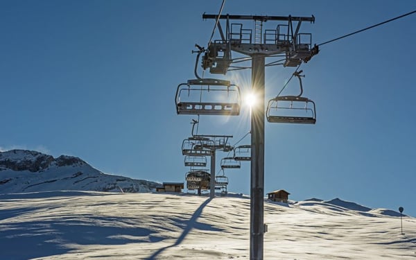 COVID-19 prematurely ends 2019/20 ski season
