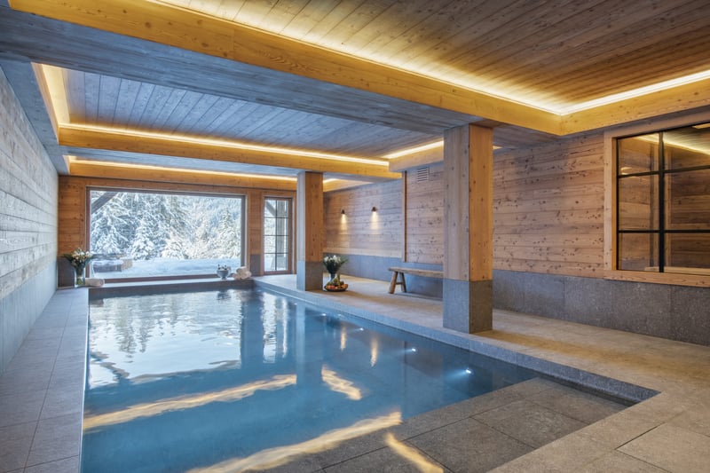 Luxury chalets with swimming pools